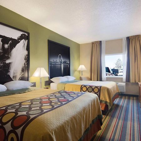 Super 8 By Wyndham Lees Summit Motel Lee's Summit Eksteriør bilde
