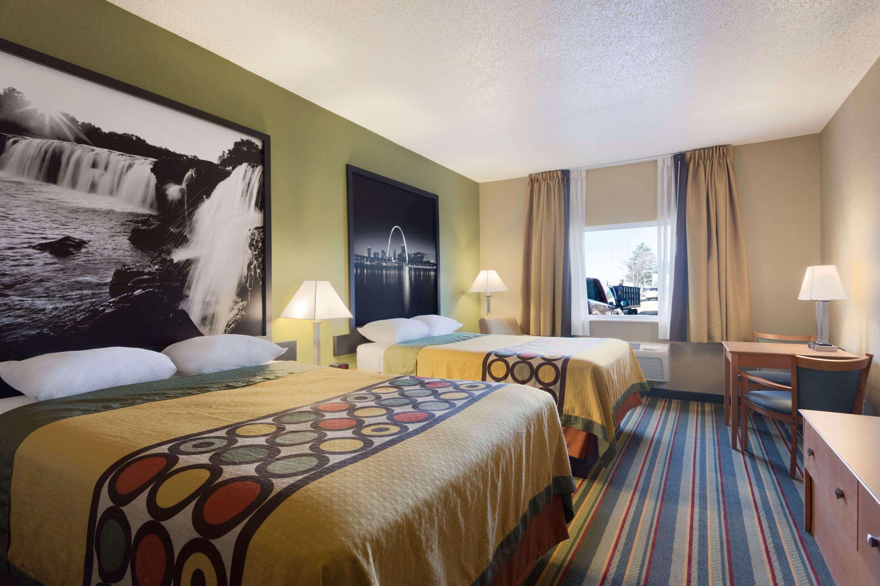 Super 8 By Wyndham Lees Summit Motel Lee's Summit Eksteriør bilde