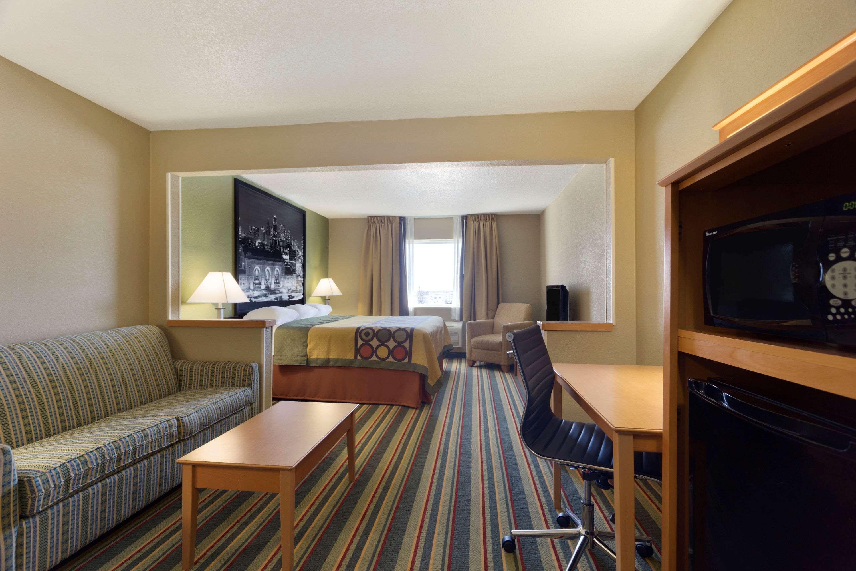 Super 8 By Wyndham Lees Summit Motel Lee's Summit Eksteriør bilde